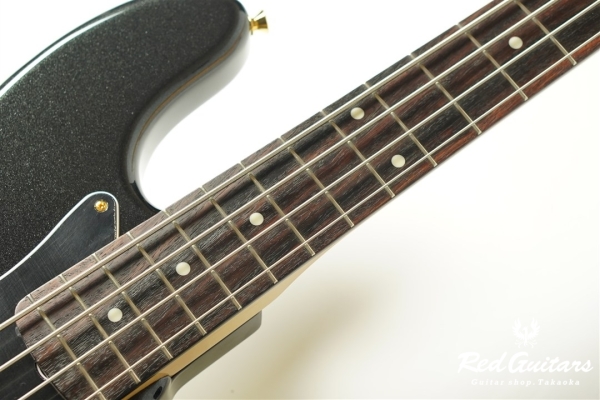 Made In Japan Traditional 2025 Collection 60’s Jazz Bass - Black Pearl